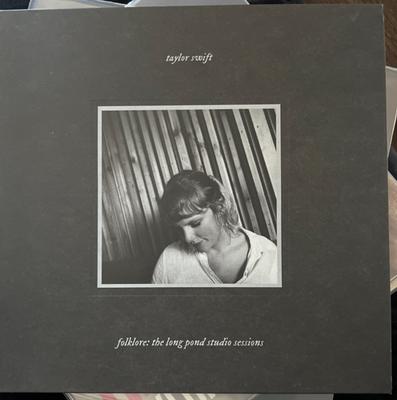 Gripsweat - TAYLOR SWIFT Folklore: the Long Pond Studio Sessions